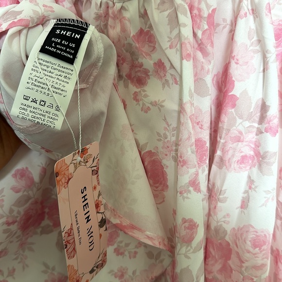 Pink and white floral Shein dress - Picture 4 of 4